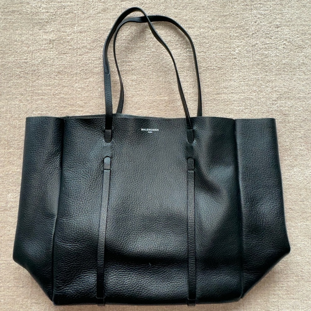 Balenciaga Medium Everyday Tote
